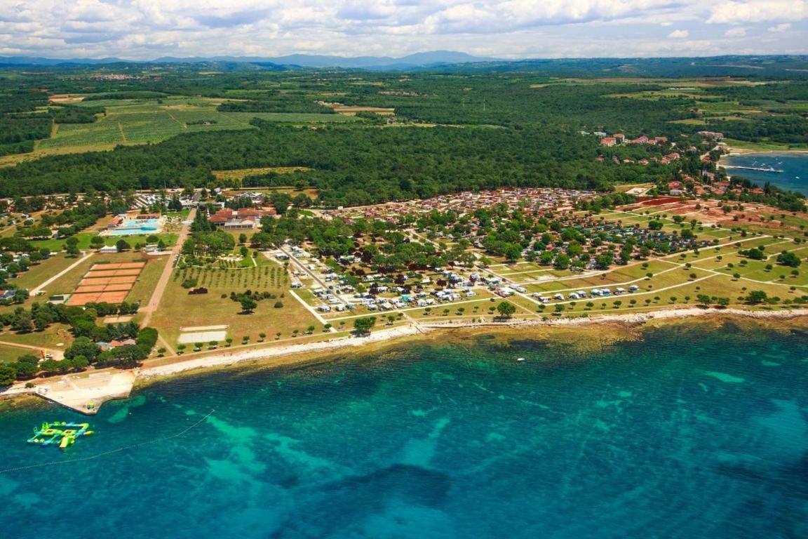 Panorama Mobile Homes In Camping Park Умаг Экстерьер фото
