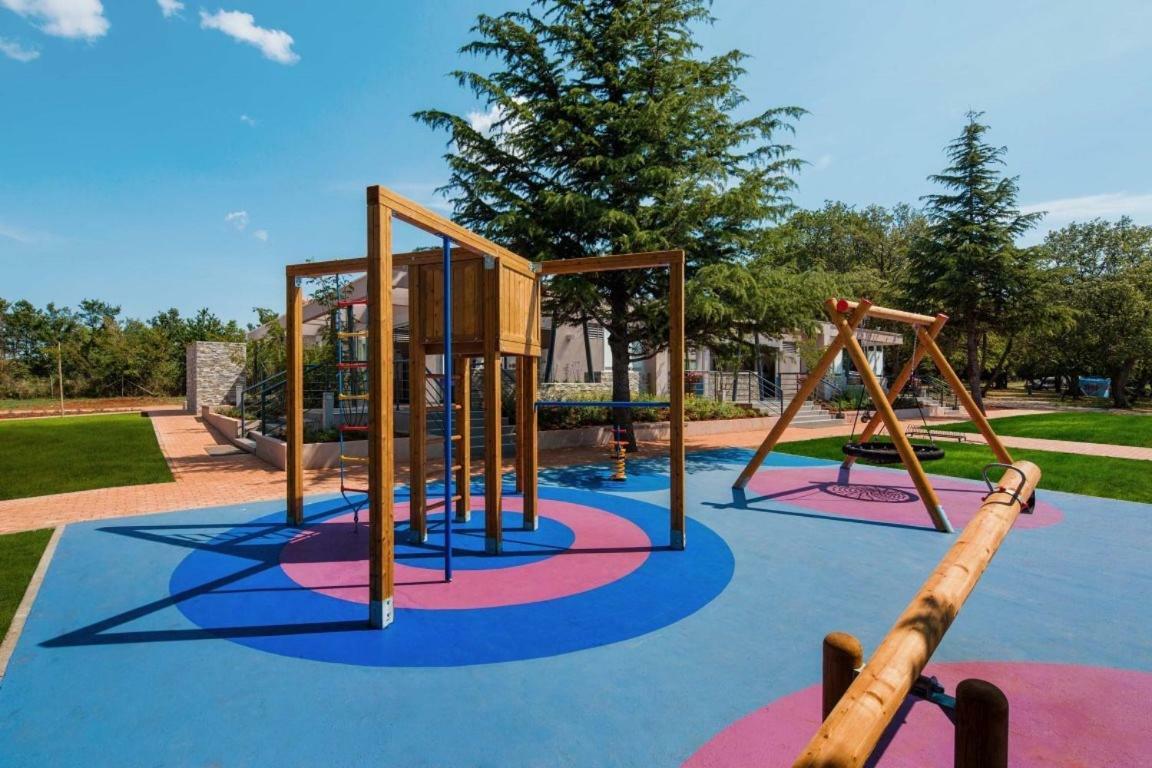 Panorama Mobile Homes In Camping Park Умаг Экстерьер фото