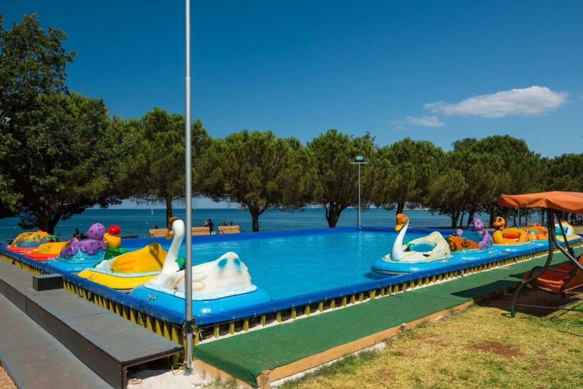 Panorama Mobile Homes In Camping Park Умаг Экстерьер фото